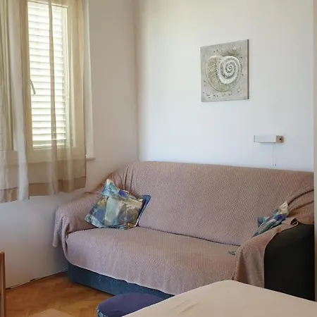 Pende Apartment Banjol
